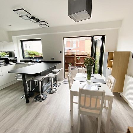 Harbourside House - Great Location - Parking - 2 En-Suites - Sleeps 5 Plus 1 Poole Exteriör bild