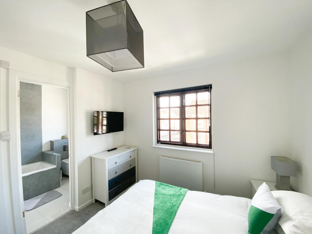 Harbourside House - Great Location - Parking - 2 En-Suites - Sleeps 5 Plus 1 Poole Exteriör bild