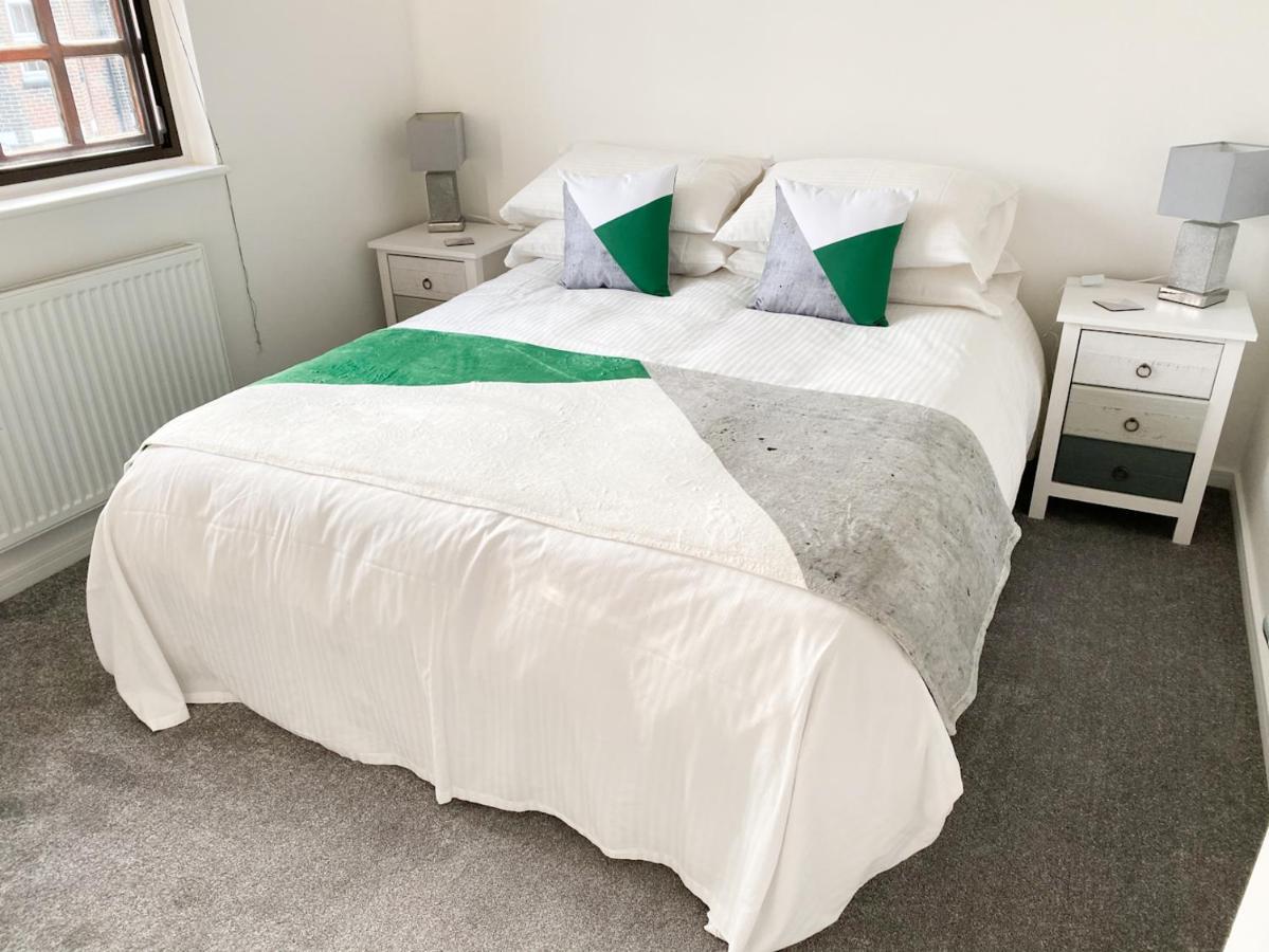 Harbourside House - Great Location - Parking - 2 En-Suites - Sleeps 5 Plus 1 Poole Exteriör bild